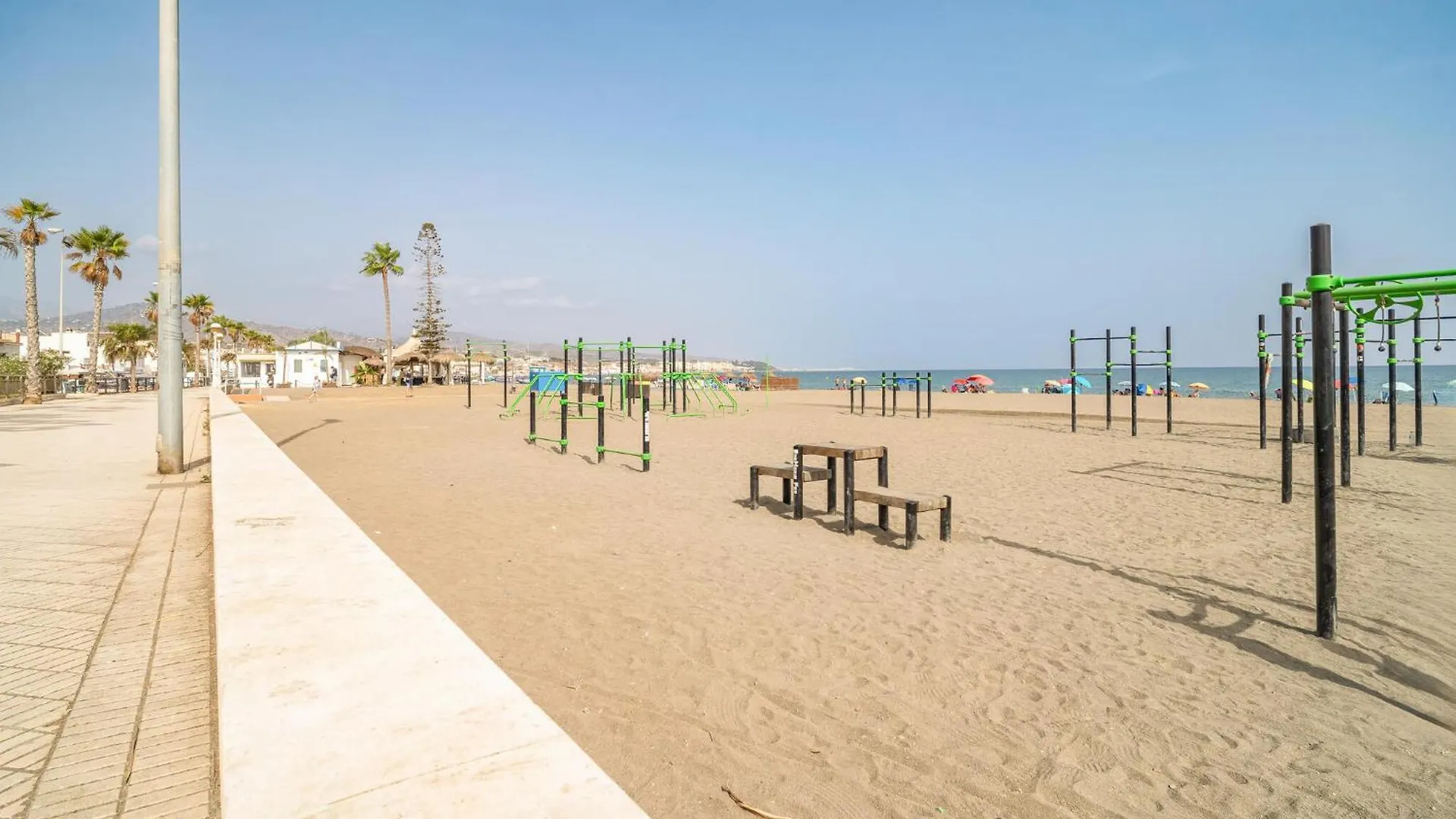 2 Bedroom Beautiful Apartment In Torre Del Mar Spagna