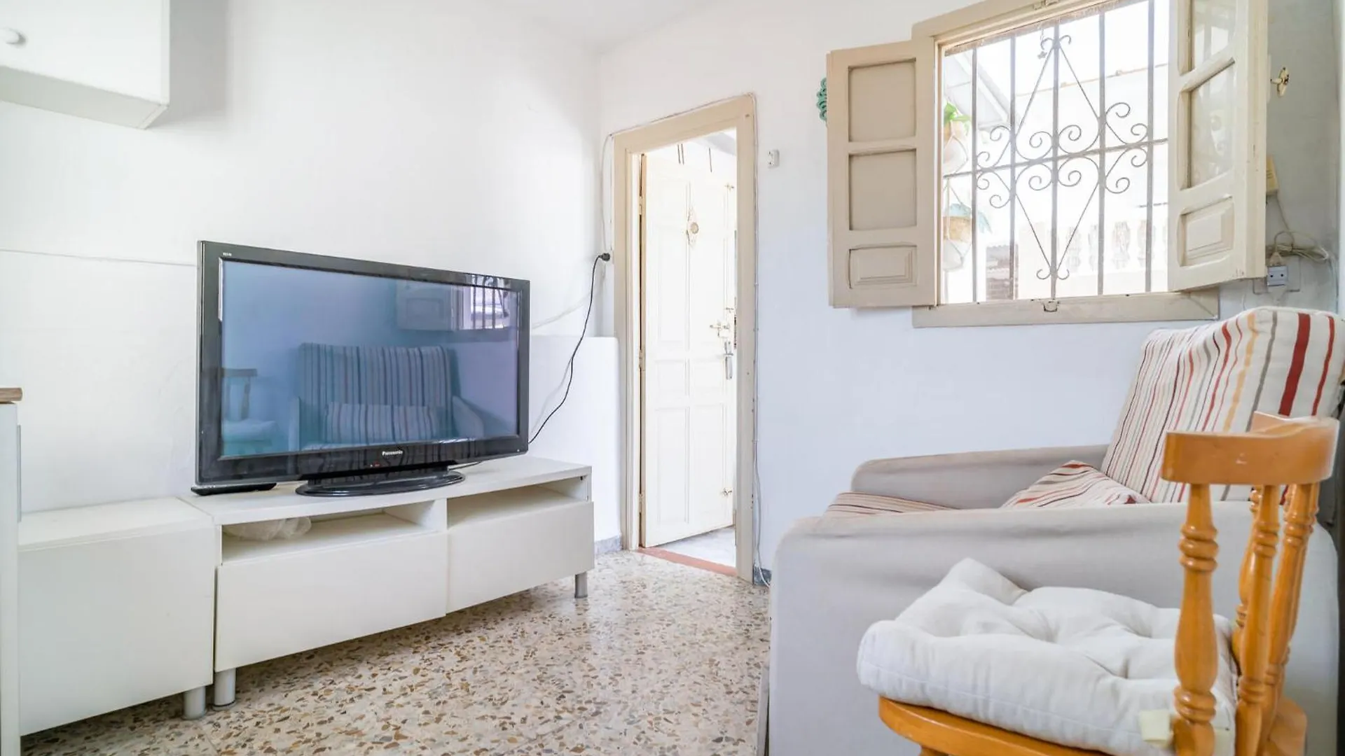 2 Bedroom Beautiful Apartment In Torre Del Mar 0*,  Spagna